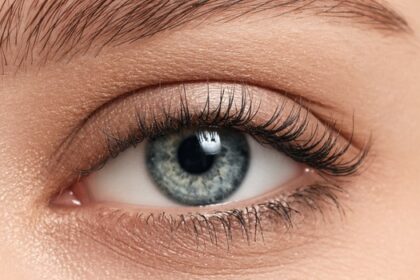 Czym jest regeneracja rzęs po wypadaniu