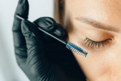 Jak naturalnie zagęścić rzęsy?