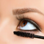 Makijaż rzęs dla niej i dla niego