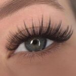 Techniki przedłużania rzęs: która zapewni Ci idealny look?